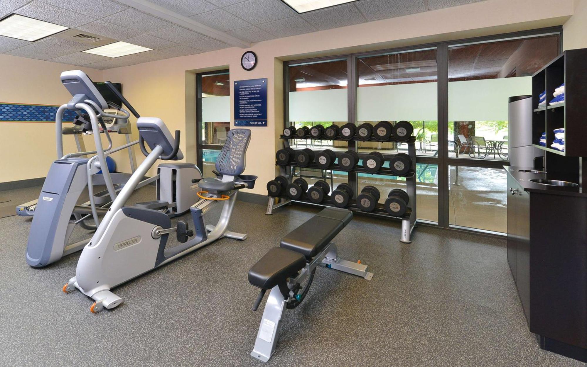 Hampton Inn Chicago-Carol Stream Exterior photo